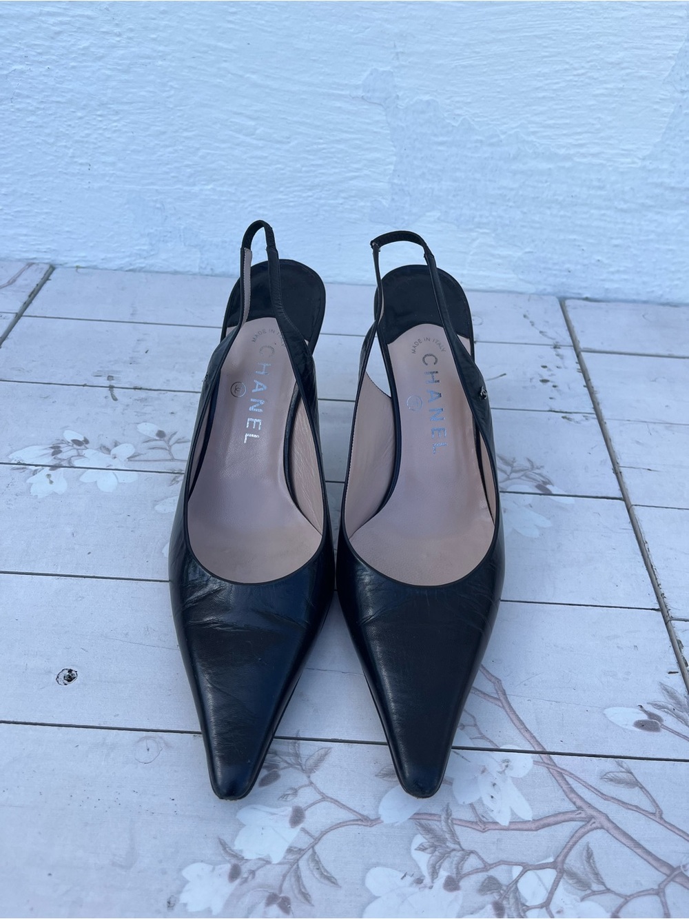 CHANEL Black Pointed Leather Slingback Pumps - Picture 7 of 10